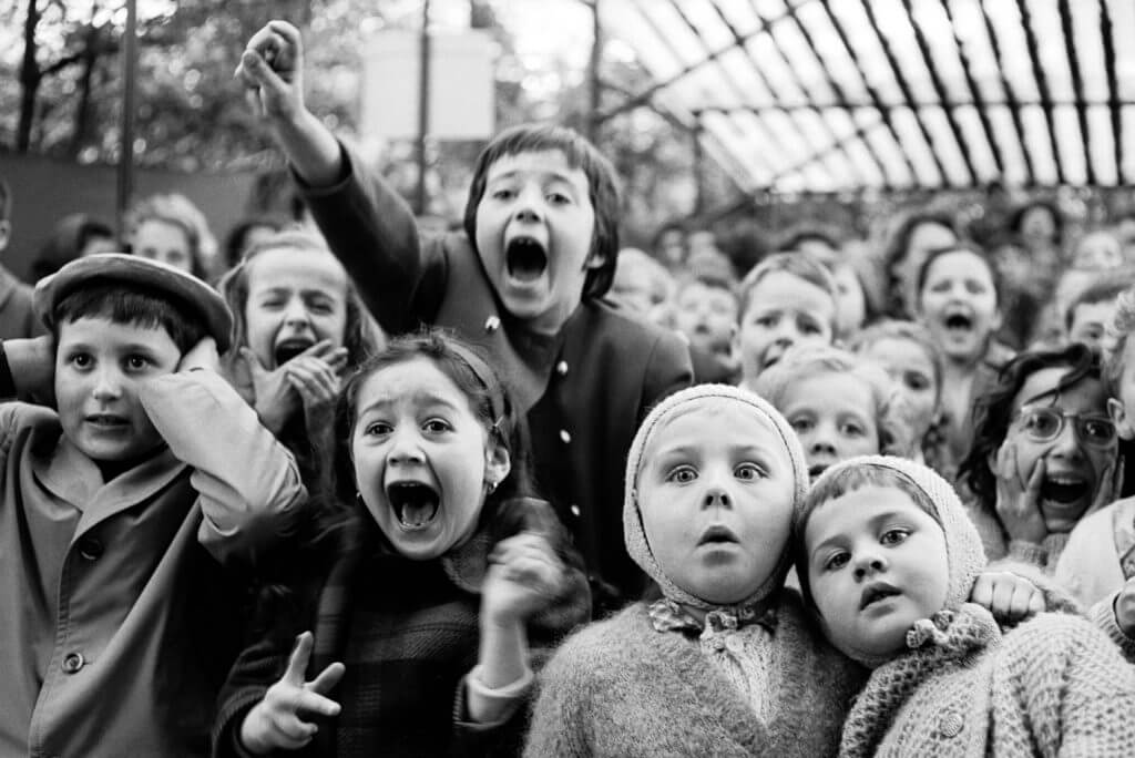Alfred Eisenstaedt, Puppet Show, Paris (1963)