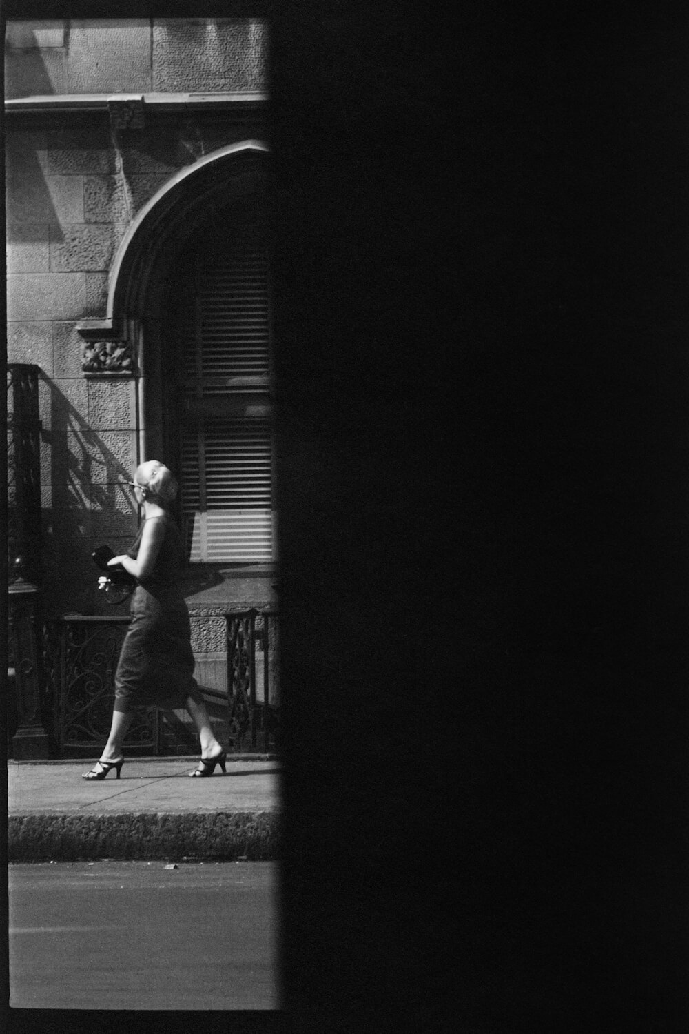 Saul Leiter, Walking (circa 1960)