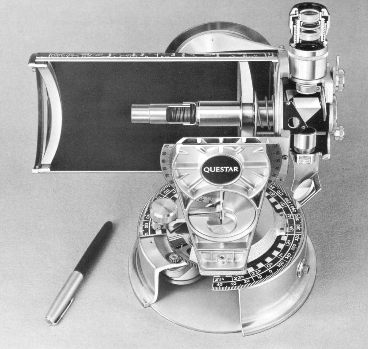 Side view of the cutaway Questar